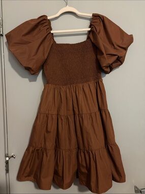 entro Brown Puff-Sleeve Tiered Midi Dress